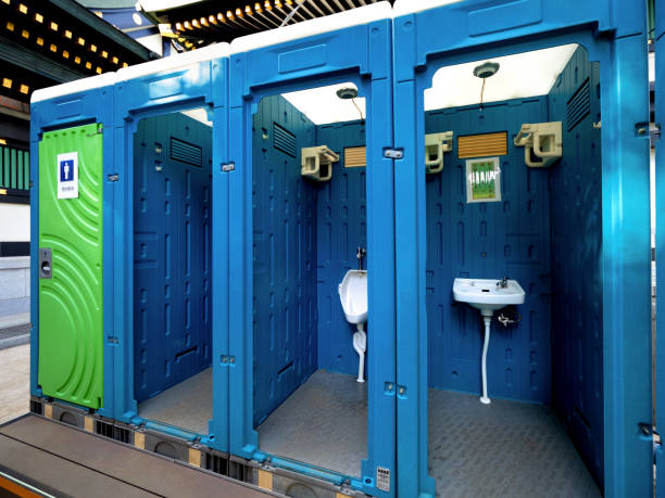 Best Porta potty rental near me  in Holland, OH